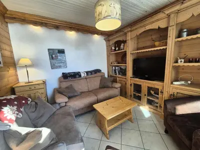 Coin salon dans l'établissement Résidence Hameau De Toviere - Appartement rénové · Proche des pistes MAE-3664