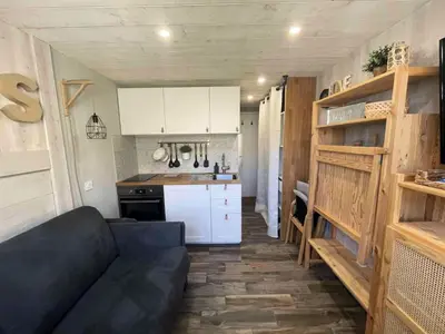 Cuisine ou kitchenette dans l'établissement Résidence Palafour - Studette cosy entièrement rénovée. MAE-3894