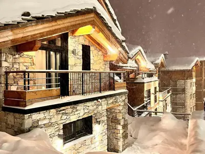 Plan de l'établissement Cocon chaleureux avec Wifi, garage et accès direct aux pistes dans résidence neuve à Val-d'Isère - FR-1-694-326
