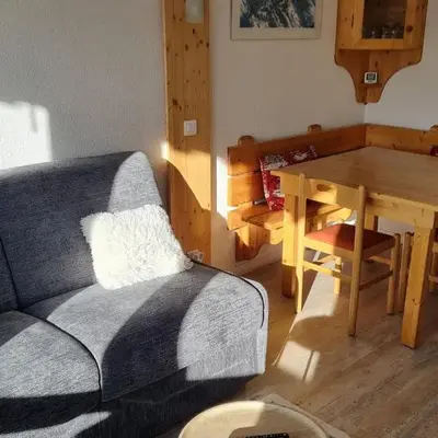 Studio cabine fonctionnel aux pieds des pistes avec parking - FR-1-181-2799