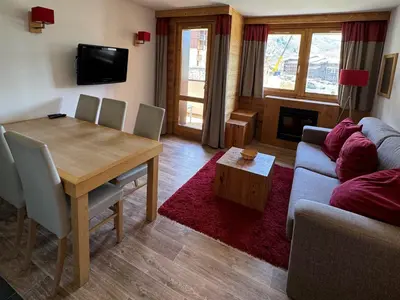 Télévision ou salle de divertissement dans l'établissement Appartement cosy au pied des pistes, animaux admis - FR-1-181-2820