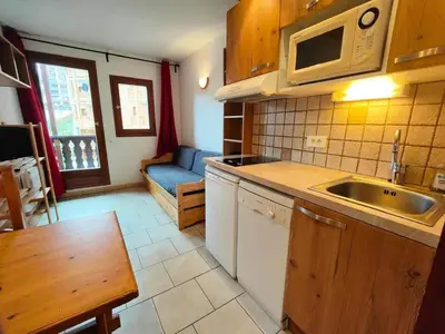 Cuisine ou kitchenette dans l'établissement Chalet Club Iv - Blanchot - Studio · Proches des pistes et commerces · Balcon MAE-8751