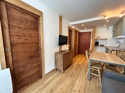 Cuisine ou kitchenette dans l'établissement Studio cabine rénové au pied des pistes avec balcon à Tignes - FR-1-502-577