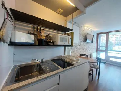 Cuisine ou kitchenette dans l'établissement Résidence Armoise - Studio 3/4 personnes centre station MAE-6534
