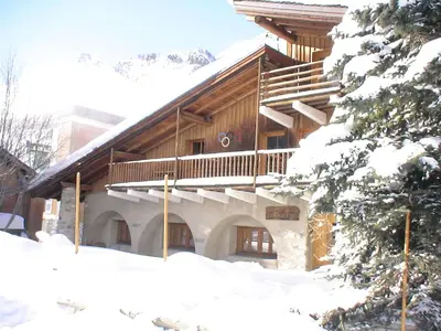 L'établissement Studio pour 3 personnes - Centre de Val d'Isère - Pieds des pistes avec WiFi - FR-1-519-38 en hiver