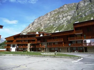 Plan de l'établissement Studio charmant à Val d'Isère proche centre et pistes - FR-1-411-965