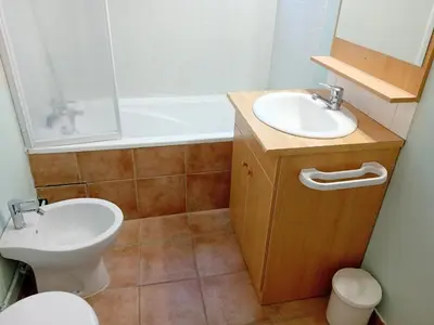 Salle de bains dans l'établissement Terrasses D 206 PARC NAT VANOISE appart 4 pers