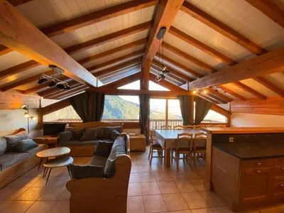 Coin salon dans l'établissement Chalet Chamois Domaine des Arcs sauna