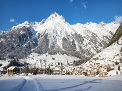 Vue générale sur la montagne ou vue sur la montagne depuis la maison de vacances