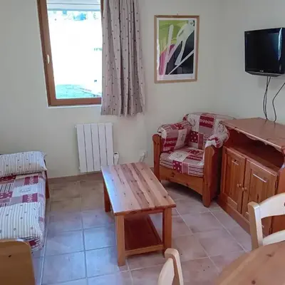 Apartment near Télésiège Girarde