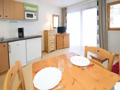 Cuisine ou kitchenette dans l'établissement Apartment in Val Cenis near Ski area