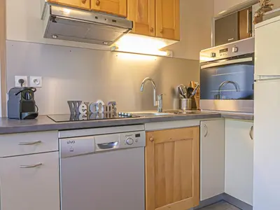 Cuisine ou kitchenette dans l'établissement Aussois - Appt 6 pers, 2 pièces, terrasse, WIFI, animaux admis - FR-1-840-5