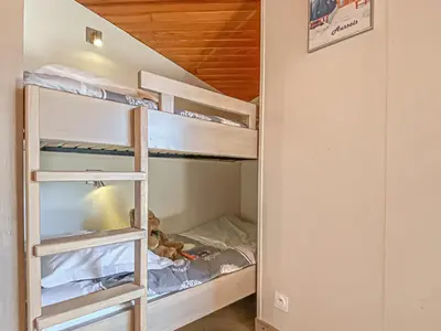 Un ou plusieurs lits dans un hébergement de l'établissement Studio 4 pers avec terrasse et WIFI à Aussois - FR-1-840-30
