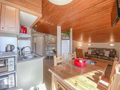 Cuisine ou kitchenette dans l'établissement Studio 4 pers avec terrasse et WIFI à Aussois - FR-1-840-30