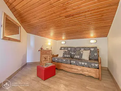Coin salon dans l'établissement Studio 4 pers avec terrasse et WIFI à Aussois - FR-1-840-30