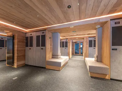 Un ou plusieurs lits dans un hébergement de l'établissement Appartement de luxe avec piscine et sauna, 8 couchages à Val-d'Isère - FR-1-694-437
