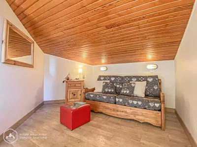 Coin salon dans l'établissement Les Chalets De La Pyramide - CH8 - LES CHALETS DE LA PYRAMIDE MAE-0893