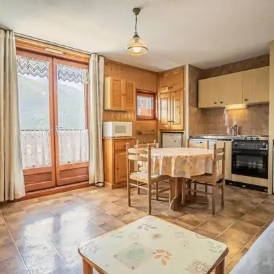 Résidence Saint Sebastien - Bel appartement en étage avec vue dégagée sur les montagnes MAE-0963