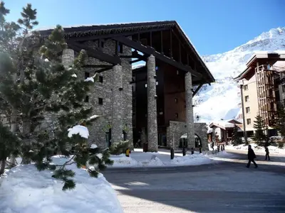 L'établissement Résidence Val D'isere Village - Appartement lumineux Ski aux pieds Parking couvert MAE-7503 en hiver