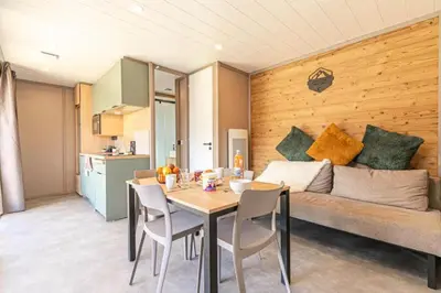 Plan de l'établissement Résidence Camping La Buidonniere - Chalet confortable et lumineux en pleine nature MAE-1053