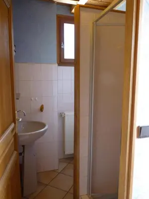 Salle de bains dans l'établissement Chalet Analma