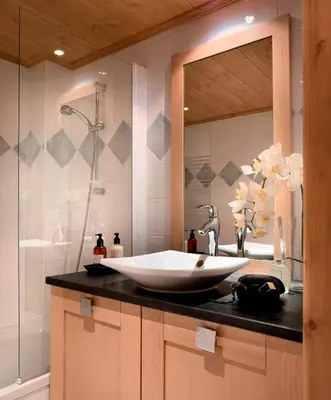 Salle de bains dans l'établissement CGH Résidences & Spas l'Orée des Neiges