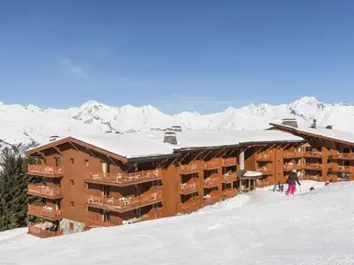 L'établissement Appartement 4 pièces avec balcon, piscine et vue pistes, pour 6 pers. à Arc 1800 - FR-1-352-38 en hiver