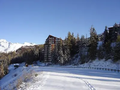 Plan de l'établissement Appartement 3 pièces pour 6 pers. avec balcon et casier à skis à Arc 1800 - FR-1-411-184