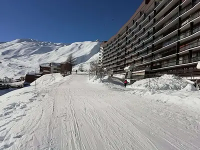 L'établissement Studio 4 pers à Tignes ski aux pieds proche des commerces - FR-1-411-440 en hiver