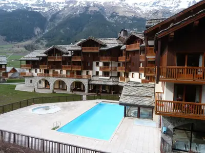 Plan de l'établissement Appartement cosy 4 pers. au pied des pistes avec piscine et parking - FR-1-508-143