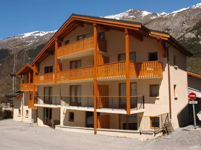 Plan de l'établissement Appartement 6 pers, centre village, proche pistes, 52m², balcon, WIFI, casier à skis, draps inclus - FR-1-508-12