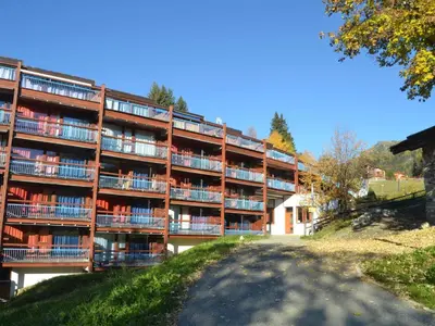 Plan de l'établissement Appartement 2 pièces 6 personnes proche des pistes, des commerces, de la garderie et de l'ESF au centre de la station dArc 1800 dans le village des Villards - FR-1-411-635