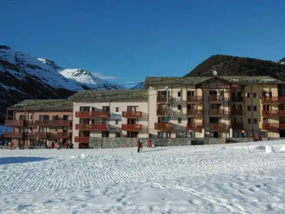 Plan de l'établissement Appartement cosy 4 pers, balcon, draps fournis, casier à ski, Wifi, pied des pistes - FR-1-508-162
