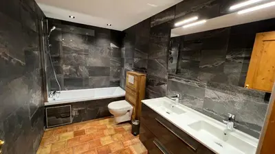 Salle de bains dans l'établissement Chalet HERRISSON Peisey- Vallandry - Domaine Paradiski
