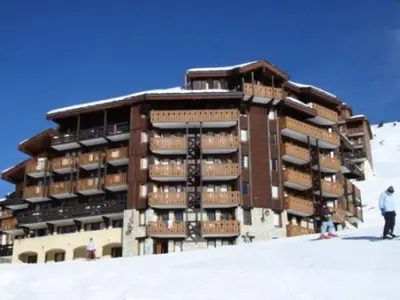 L'établissement Résidence Callisto - Appartement rénové · Accès direct aux pistes · Vue pistes MAE-3768 en hiver