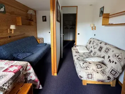 Coin salon dans l'établissement Studio fonctionnel avec balcon - Accès direct aux pistes - Animaux admis - FR-1-181-2273
