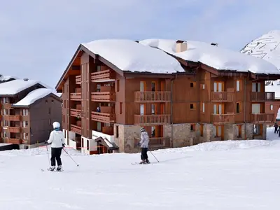 L'établissement Appartement skis aux pieds, 2 cabines, WiFi, animaux admis - FR-1-181-2305 en hiver
