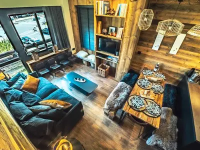 Coin salon dans l'établissement Duplex rénové à Tignes - 6 pers, balcon, proche pistes et commerces - FR-1-502-366