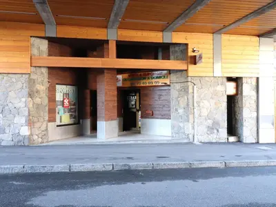 Façade ou entrée de l'établissement Appartement rénové 3P pour 8, balcon sud à Tignes, proche pistes - FR-1-502-363