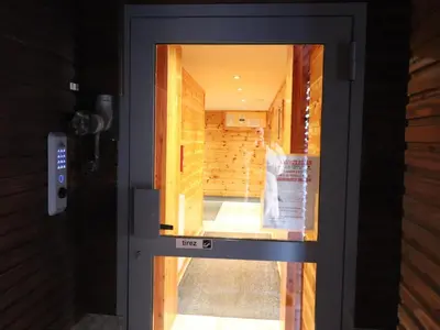 Salle de bains dans l'établissement Appartement rénové 3P pour 8, balcon sud à Tignes, proche pistes - FR-1-502-363