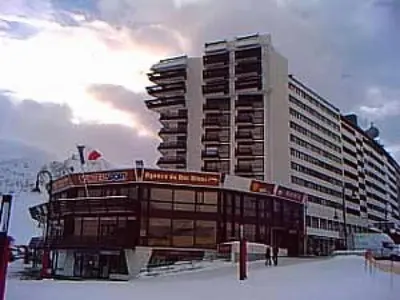 L'établissement Résidence Le Palafour - Joli et grand studio 4 personnes à Tignes au pied des pistes, des commerces, de l'ESF et de l'office du tourisme dans le quarti MAE-2103 en hiver
