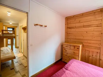 Un ou plusieurs lits dans un hébergement de l'établissement Appartement lumineux proche pistes et commerces, balcon, 6 personnes, parking - FR-1-502-468
