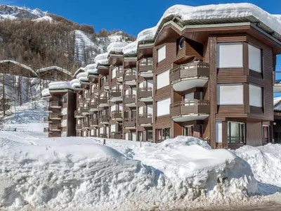 Vue générale sur la montagne ou vue sur la montagne depuis l'appartement